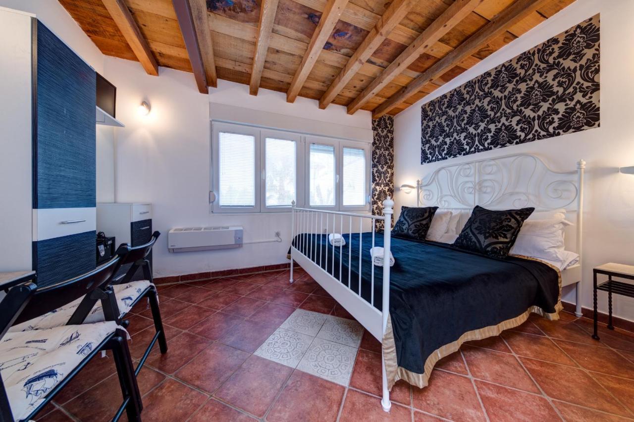 Oasis Seaside Rooms Budva Bagian luar foto